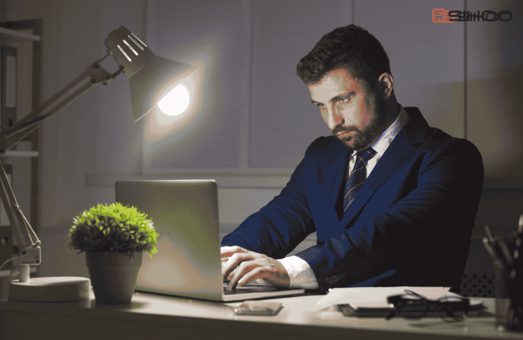 Pourquoi travailler sur portable détruit vos cervicales